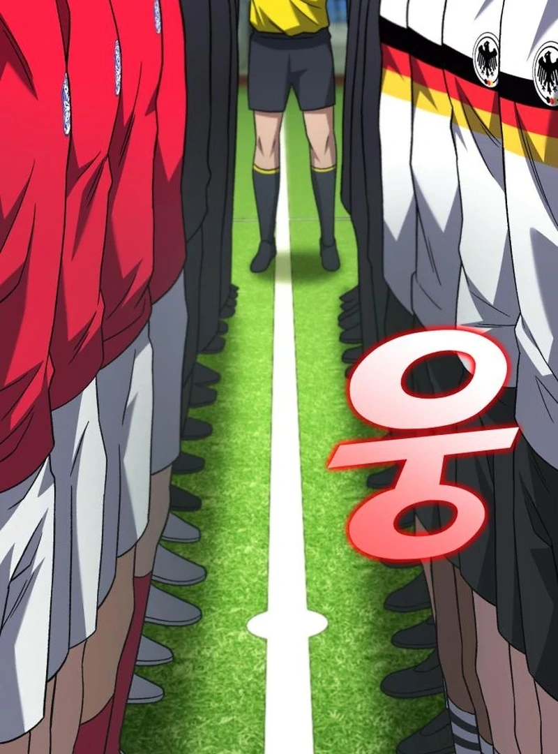 The genius midfielder’s passes are special chapter 28 page 159